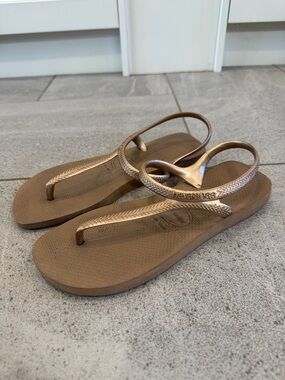 Havaianas Women’s Metallic Bronze Back-Strap Sandals, Sz 39-40